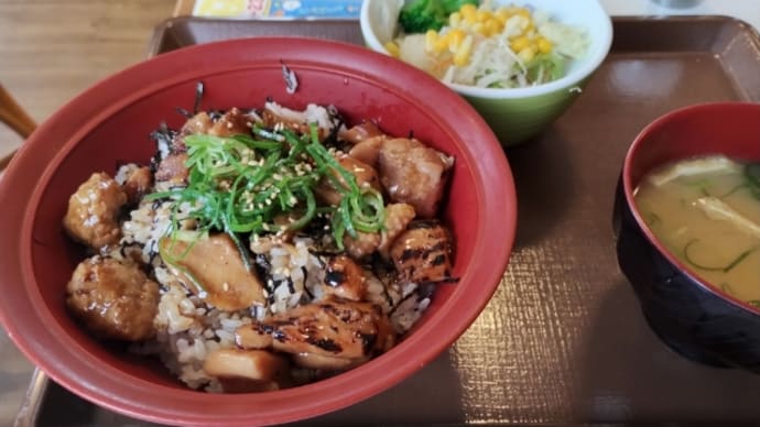 すき家 限定復活メニュー 炭火やきとり丼