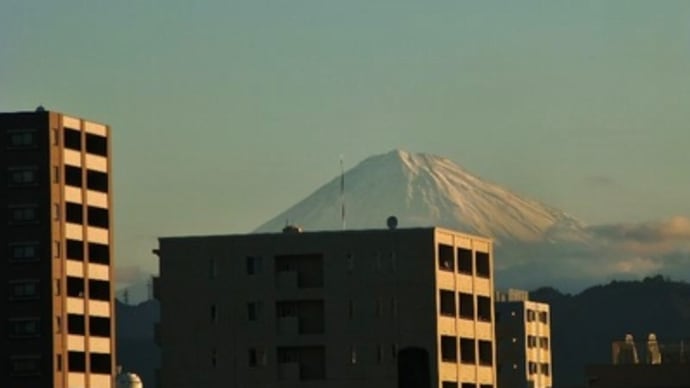 今朝の富士山、田子の浦