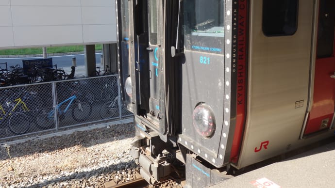 JR九州821系電車　COMMUTER TRAIN 821　新しい電車