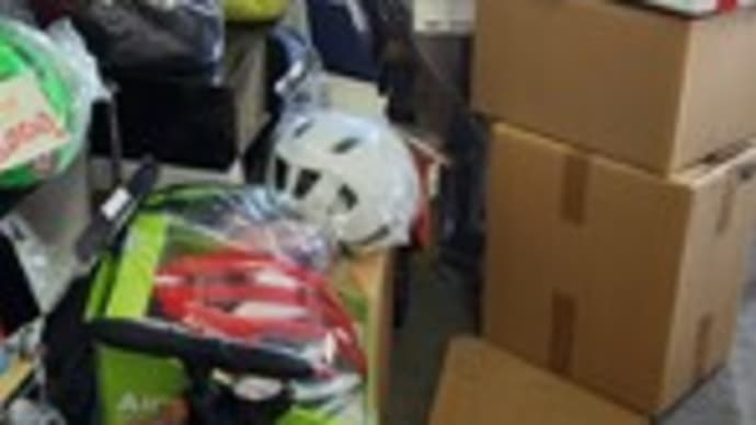 ヘルメット続々入荷 2023年4月13日