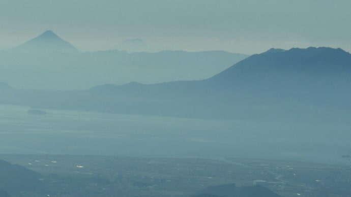 １１日．快晴の韓国岳から硫黄島が見えた～～種子島も？