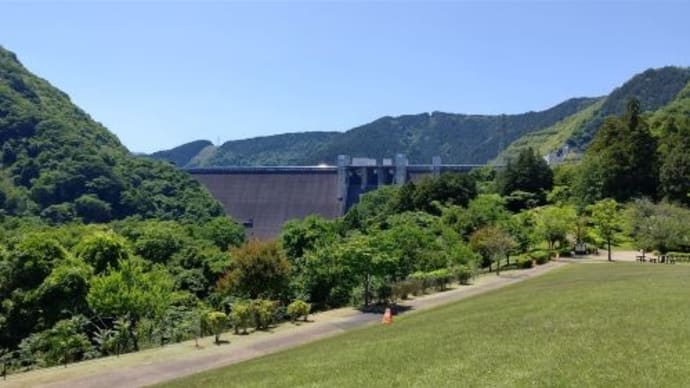 あいかわ公園と宮ケ瀬湖。