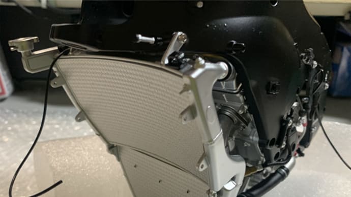 週刊 YAMAHA YZR-M1 バレンティーノ・ロッシ モデル 40・41・42・43・44号