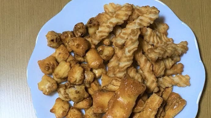 頂き物の和洋菓子(プリン・信玄餅)とお気に入りあられ(特上久助・ころ助醬油・横綱あられ)(^^)