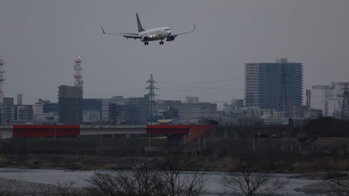 富山空港