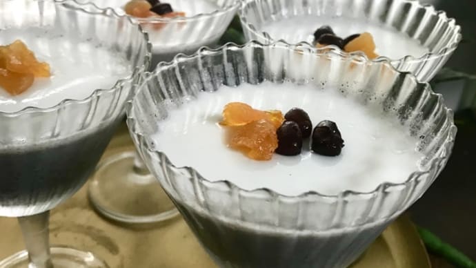「黒ごまプリン」