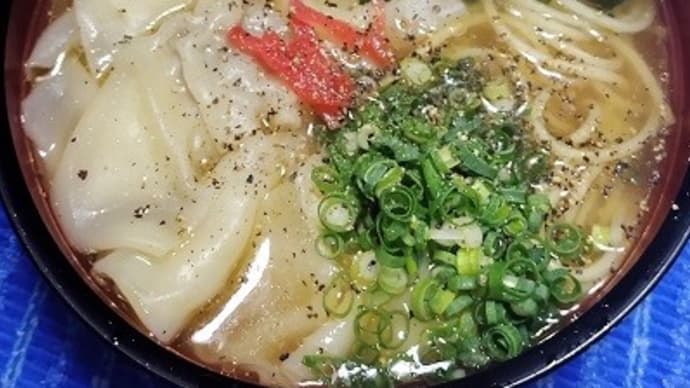 【05/11昼食】マルタイでワンタンラーメン、蒲鉾を入れ忘れたんだね:P