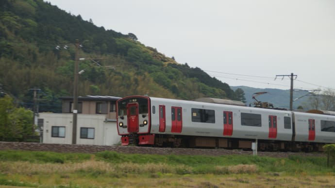 普通を支えるJR九州815系電車