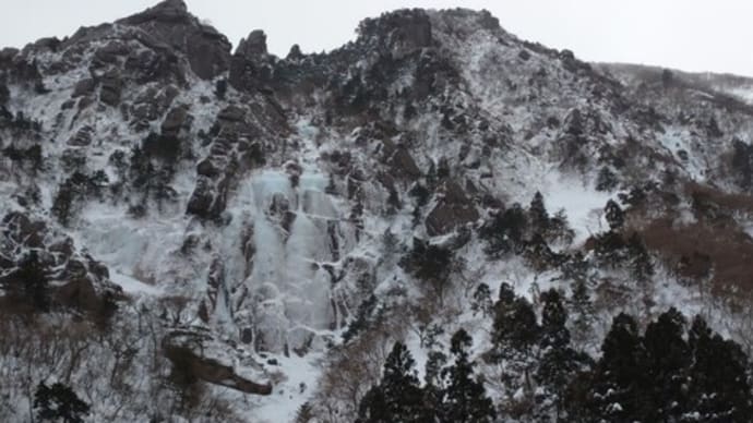 個人ガイド 鈴鹿 御在所岳 アルファルンゼ アイスクライミング