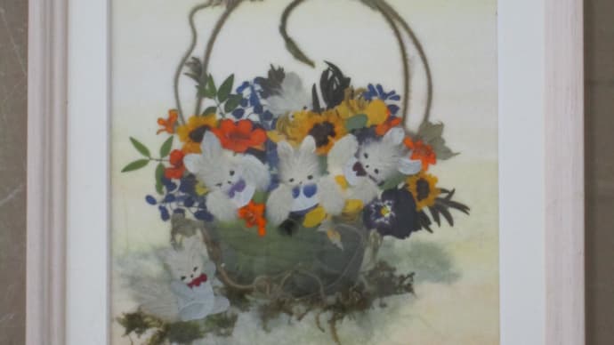 可愛いリスの作品(押し花)