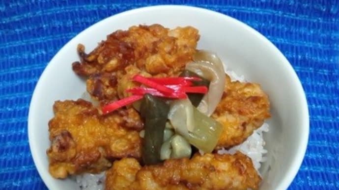 自家製熊本ハーブ鶏唐揚げなお惣菜で朝食、これで食べ切り次の特売日までさよぉ~ならぁ~XP