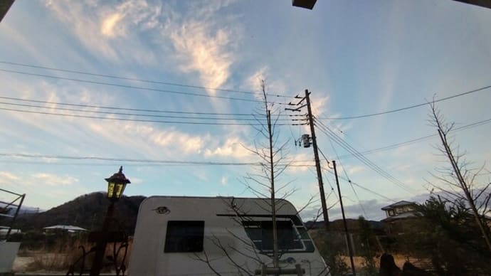 クロテンフユシャクの空