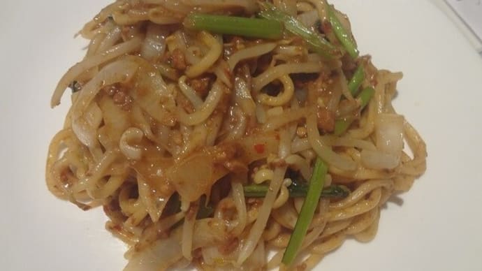台湾カレーミンチで台湾カレー焼きそばを!
