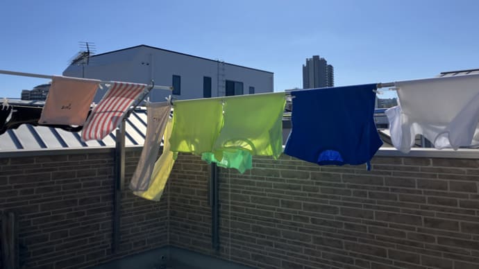 小鳥のレストラン賑わってます 上野東照宮の写真