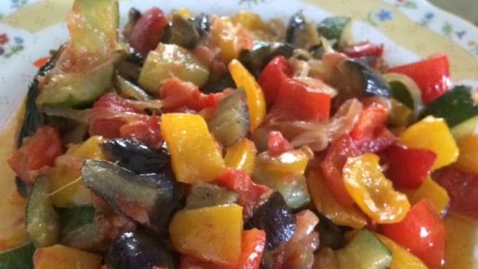 チャンボッタ(ciambotta) 夏野菜の炒め物