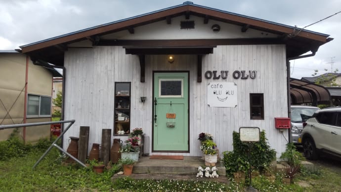 雨の土曜日まったりカフェランチ🌺