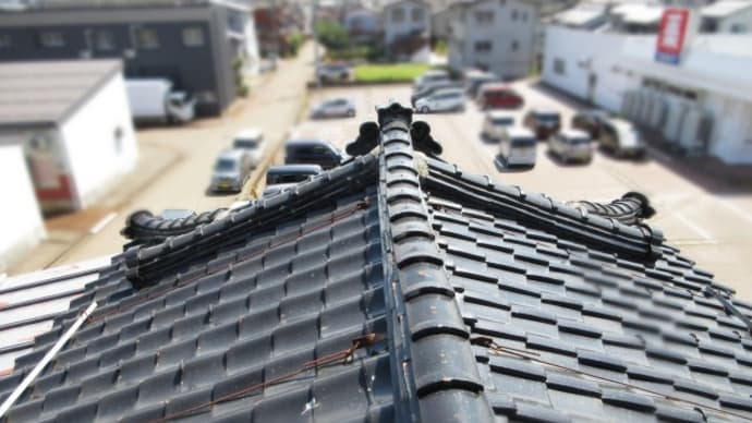 「瓦が落ちそうですよ」点検商法に注意!