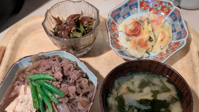 肉豆腐 と マグロの塩昆布マリネ