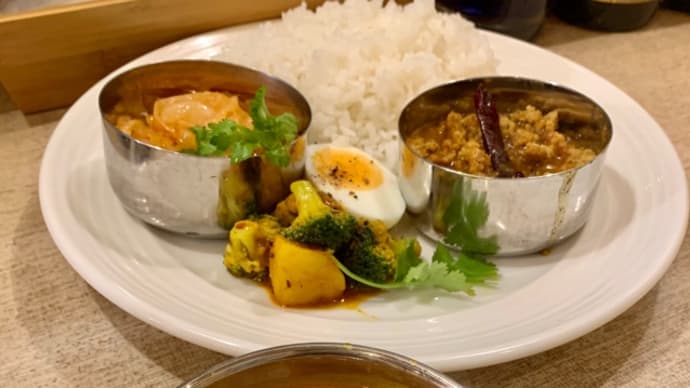 北九州 黒崎🍛いろりまつもと「昭和な銀映ビル🏢和風なインドカレー。」