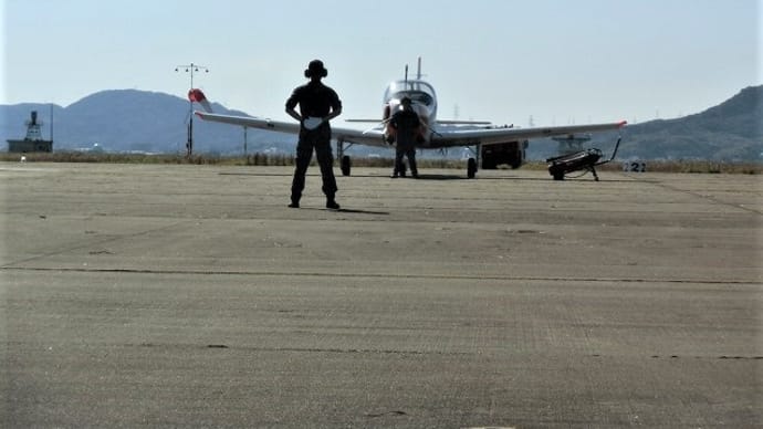 T-5飛行展示離陸前&返す言葉がないニャ。。。