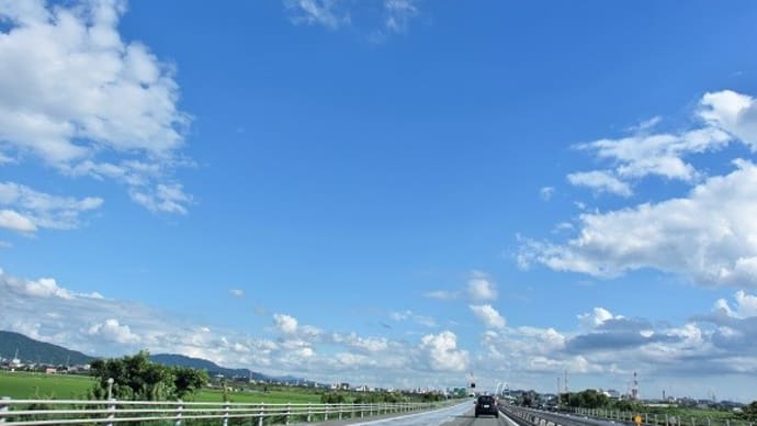 台風一過の青空