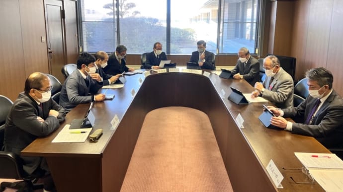 議会運営委員会。