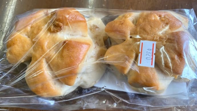 愉快な仲間から♪くるみパン頂きました(^_−)−☆
