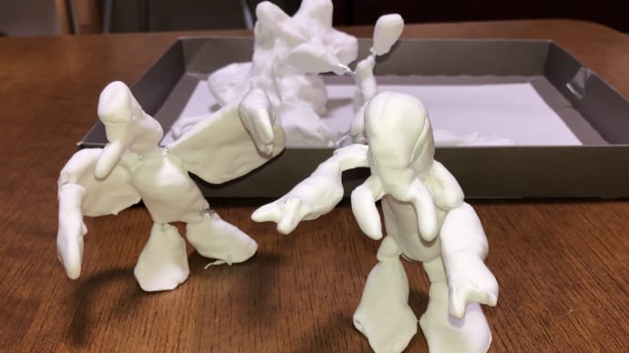 超動ウルトラマンの自作に挑戦!(ただし紙粘土、その1)