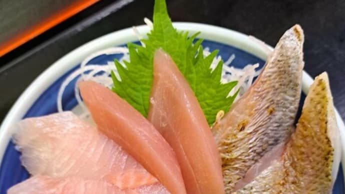 新鮮ピチピチ生しらすを地魚と一緒に!!相模湾の海の幸を召し上がれ🎶