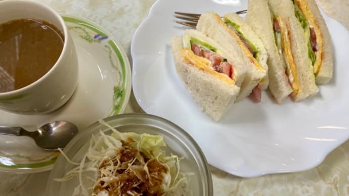 喫茶店オランダ館で♪ランチ(pq・v・)+°