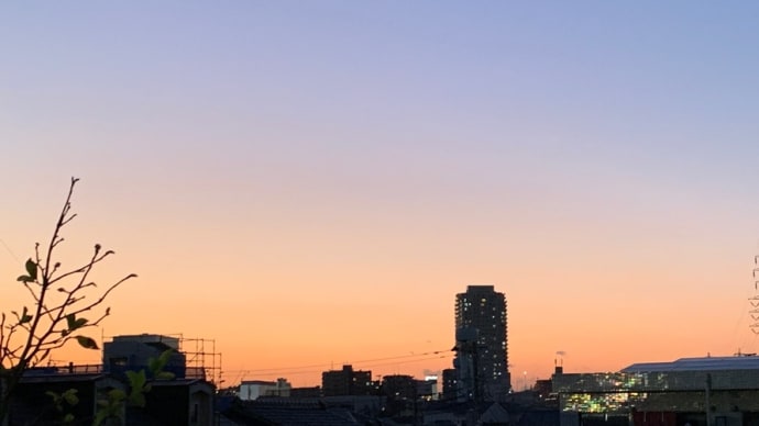 夕暮れとイルミネーション