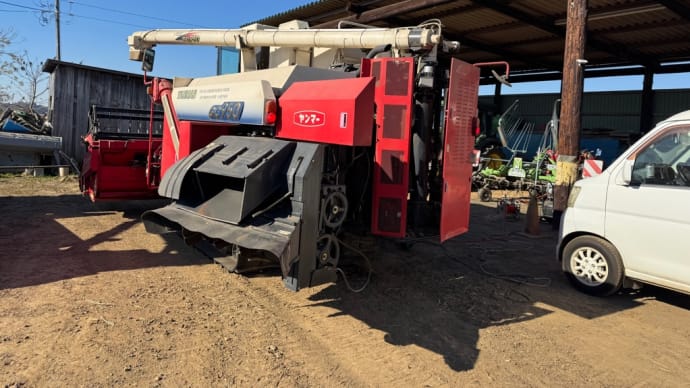 汎用コンバインGC950整備中