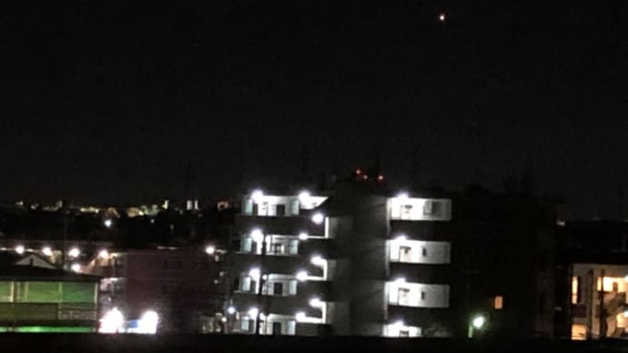 東の空の4時と5時。