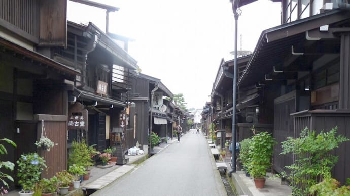 飛騨高山①・・・上三之町の朝