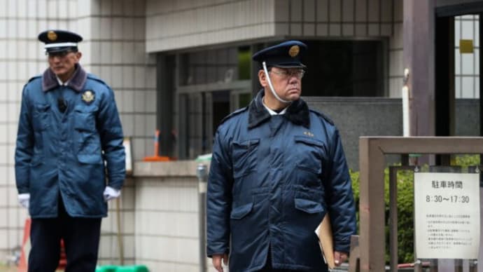 TOEICで組織的カンニングか 中国籍の京大院生を逮捕 マスクに小型マイク