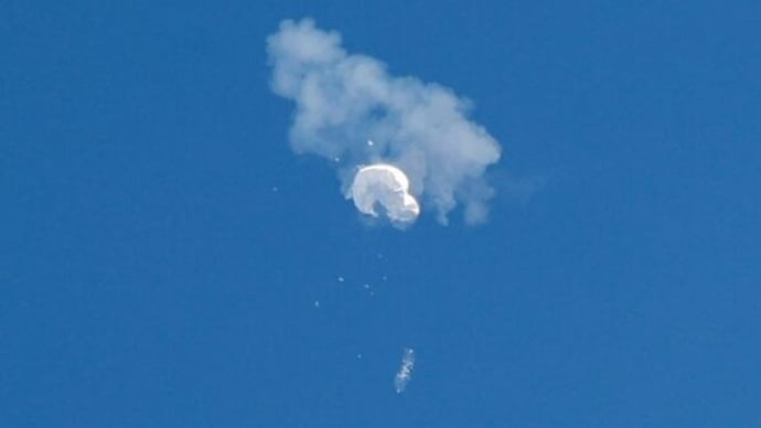 米軍、中国偵察気球を撃墜 戦闘機が東岸沖でミサイル