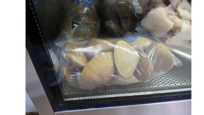 マルシンで朝食を（バカ貝編）　enjoyed trough shell which is called stupid shell in Japan