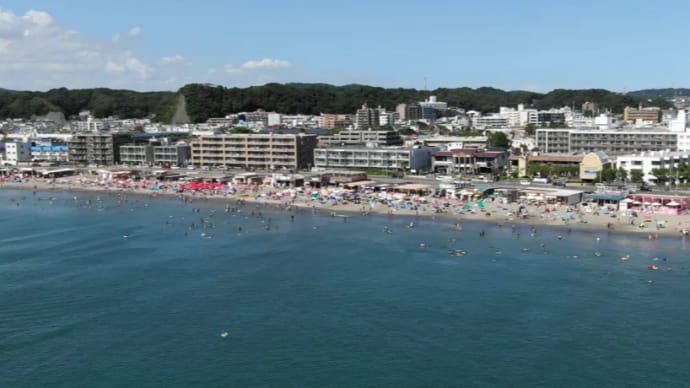 お盆初日の逗子海岸