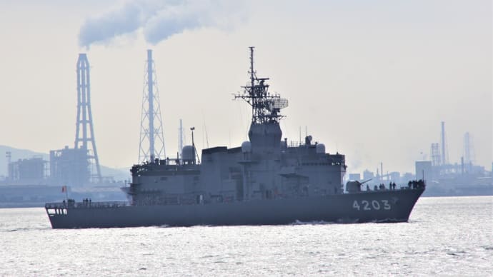 訓練支援艦てんりゅう ATS-4203てんりゅう 海上自衛隊 小倉港沖にて