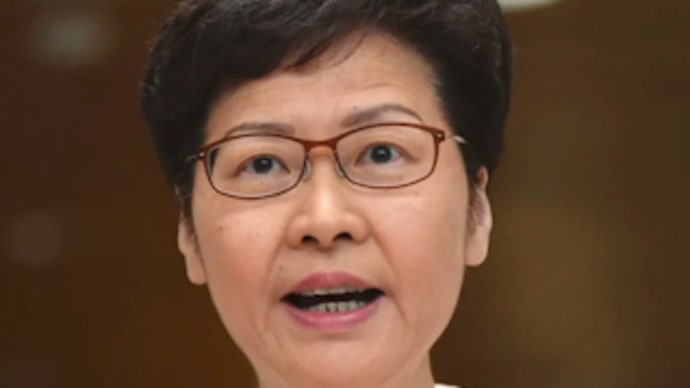 香港市民の声「聞き入れる」 選挙結果受け長官が表明 。➡翌日:抗議市民の要求拒否。/ NHKが林鄭月娥氏の名を「蛾」に誤植、香港人に大ウケ