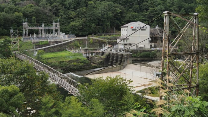 桃山堰堤(桃山発電所取水堰)