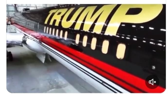 トランプ大統領【イーグル/エアーフォースワンは準備完了】アレクサに聞いてみた!Q:アメリカの大統領は誰だ?A:ドナルド・J・トランプ大統領です!さあ行こう!