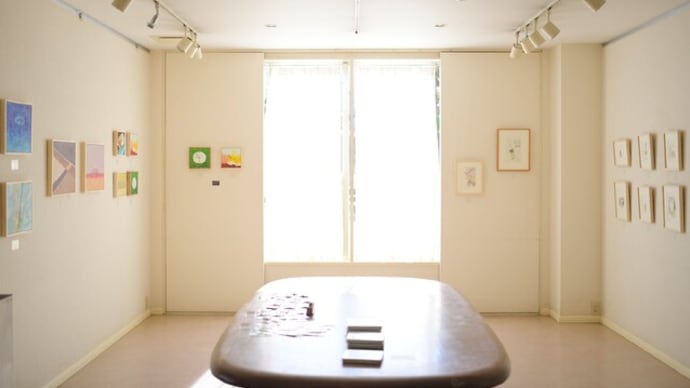 4人の個性が光る 小さな作品たち。
