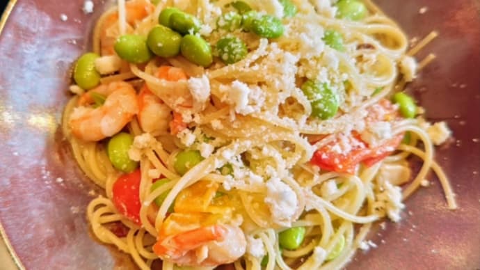 カラフルなペペロンチーノのランチ❗・・・BISTRO HOWDY(パラダイス通り)