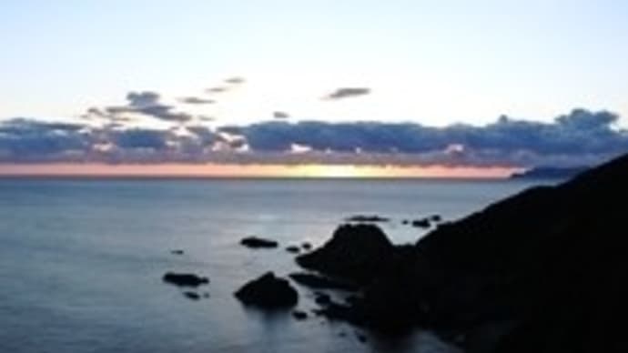 ダルマ夕日1127~叶崎「黒潮展望台」から