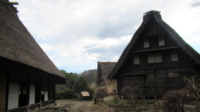 古民家を見るとほっといたします、ビルやマンションも良いが!日本の良さががここに残っています。