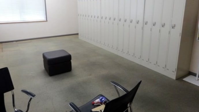 休憩室に畳を!!