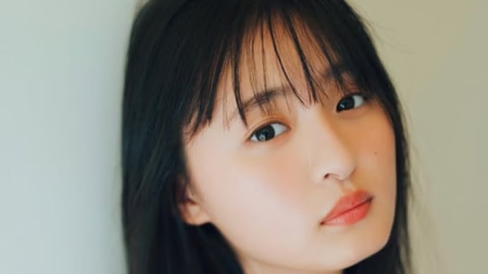 乃木坂46“正統派エース”遠藤さくら、至極ソログラビアで圧巻の美脚を披露