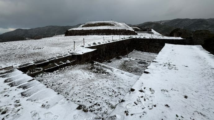 雪景色の佐敷城跡