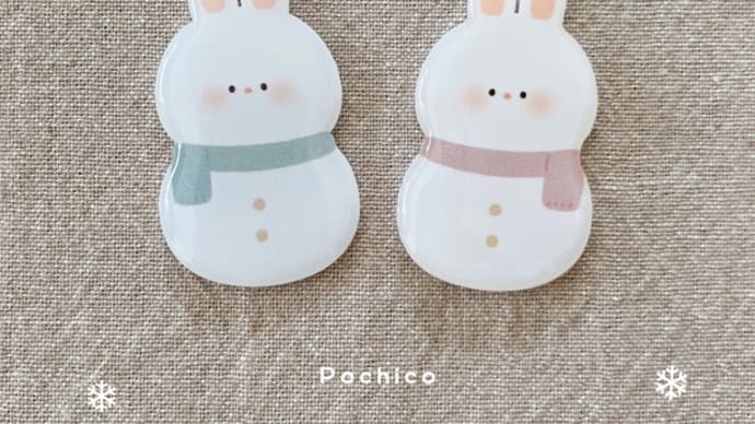 うさぎの雪だるまブローチ